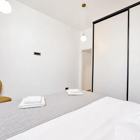 Frodo 5 Min To Centre And Apartman Split